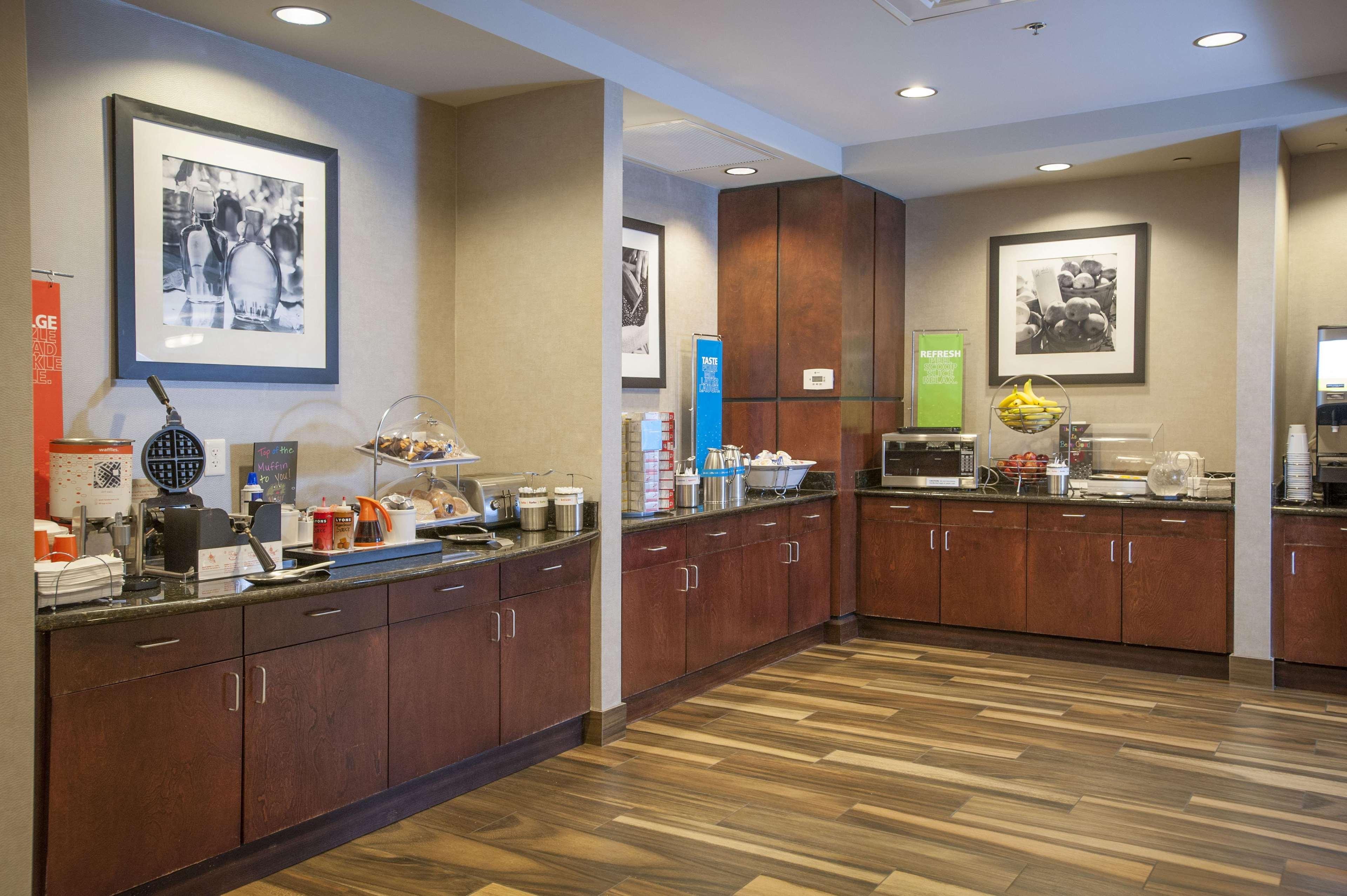 Hampton Inn & Suites Mobile Providence Park/Airport Eksteriør bilde