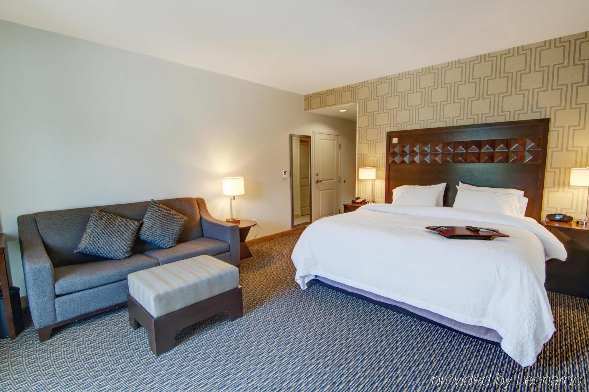 Hampton Inn & Suites Mobile Providence Park/Airport Eksteriør bilde
