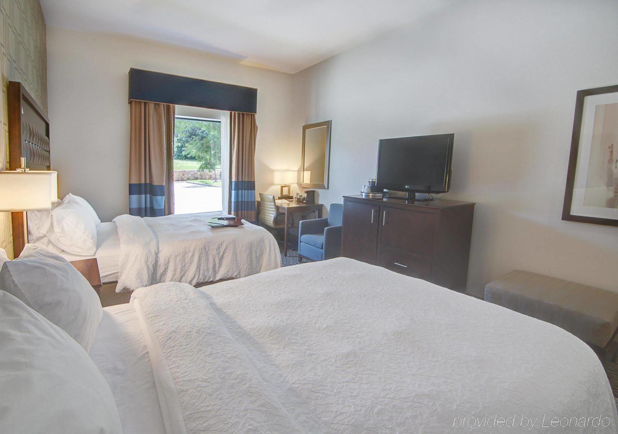 Hampton Inn & Suites Mobile Providence Park/Airport Eksteriør bilde