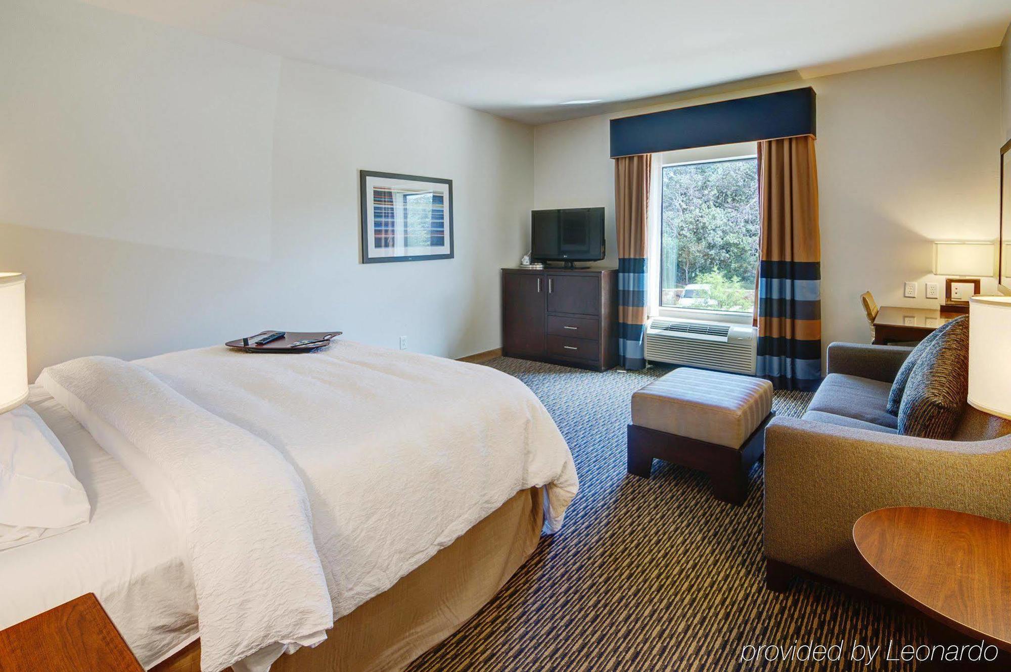 Hampton Inn & Suites Mobile Providence Park/Airport Eksteriør bilde